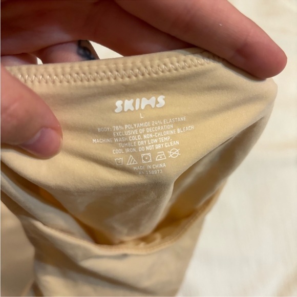 SKIMS Nude Thong Body Suit Size Large - Picture 2 of 5